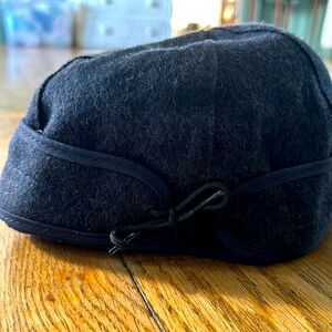 Brimless stormy Kromer